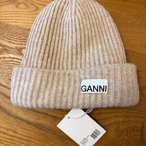 GANNI logo-patch ribbed beanie, Off White, OS